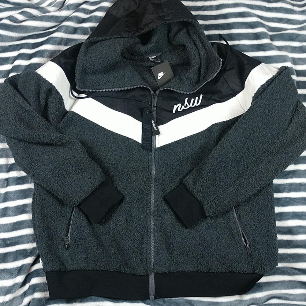 Nike Men's Sherpa NSW Windrunner Jacket